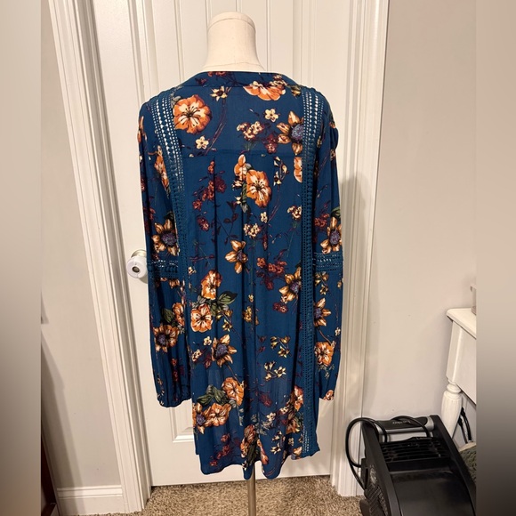 Altar'd State Floral Navy Tunic Blouse - Picture 6 of 14